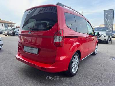 Ford Tourneo Courier 1.0 EcoBoost 100 CV Plus Rosso usata Santa Maria di Sala