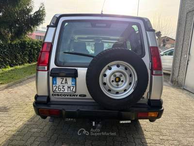 Land Rover Discovery 2.5 Td5 5 porte*GANCIO TRAINO* Grigio usata Parma