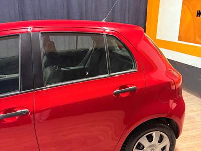 Toyota Yaris BELLISSIMA TOYOTA YARIS UNICO PROPRIETARIO CON SOLI 79.454 KM Rosso usata Roma
