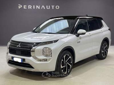 Mitsubishi Outlander 2.4 phev Intense 8 Anni di GARANZIA Bianco usata Bassano del Grappa
