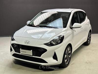 Hyundai i10 1.0 MPI Connectline KM ZERO Argento usata Bassano del Grappa