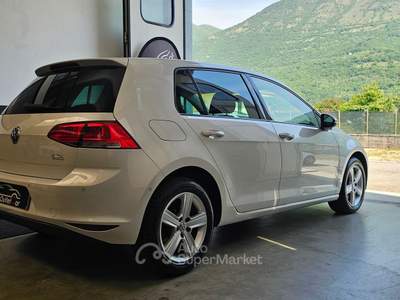 Volkswagen Golf 1.6 Tdi BlueMotion Highline Bianco usata Cogollo del Cengio