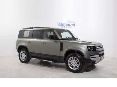 Land Rover Defender 3.0 D6 200cv 110 S AWD auto. Oro usata Galatina