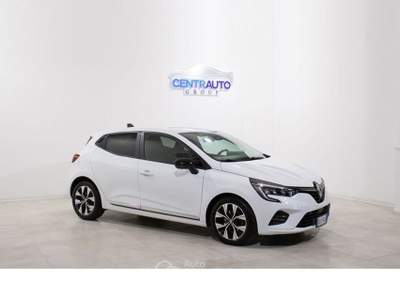 Renault Clio Clio 1.5 blue dci 100cv Evolution Bianco usata Galatina