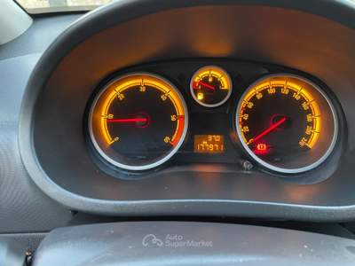 Opel Corsa COMP P.P. Argento usata Napoli
