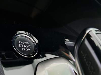 Peugeot 3008 S&S EAT8 Allure Grigio usata Cardito