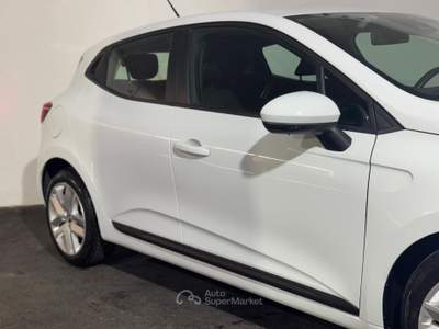 Renault Clio Blue dCi 100 CV 5 porte Evolution Bianco usata Cardito