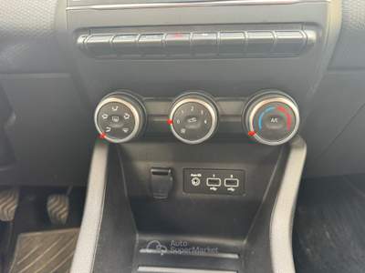Renault Clio Blue dCi 100 CV 5 porte Evolution Bianco usata Cardito