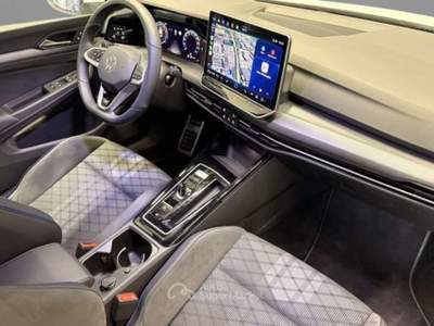 Volkswagen Golf 1.5 eTSI 150 CV ACT DSG R-Line Bianco usata Pieve di Cento