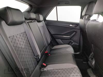 Volkswagen T-Roc 1.0 tsi r-line 110cv Nero usata Pisa