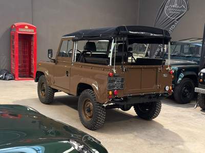 Land Rover Defender 90 diesel Soft-top Marrone usata Bologna
