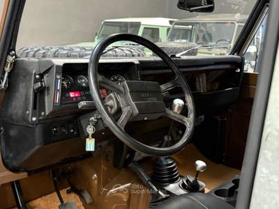 Land Rover Defender 90 diesel Soft-top Marrone usata Bologna