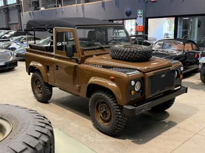 Land Rover Defender 90 diesel Soft-top Marrone usata Bologna