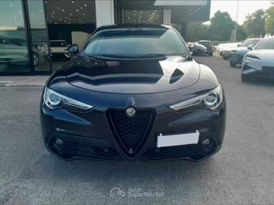 Alfa Romeo Stelvio 2.2 Turbodiesel 210 CV AT8 Q4 Executive Nero usata Castenaso