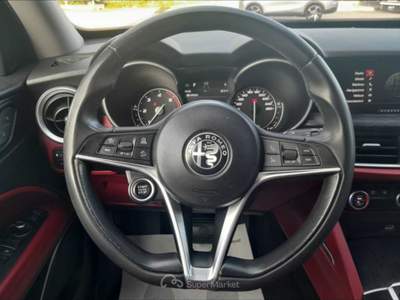 Alfa Romeo Stelvio 2.2 Turbodiesel 210 CV AT8 Q4 Executive Nero usata Castenaso