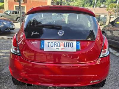 Lancia Ypsilon 1.2 69 CV 5 porte GPL CASA MADRE Ecochic Gold Rosso usata Varallo