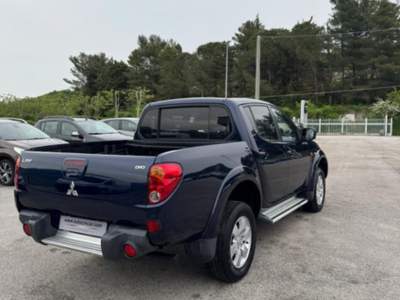 Mitsubishi L200 2.5 DI-D/136CV Double Cab Insport Blu/Azzurro usata San Gregorio Magno