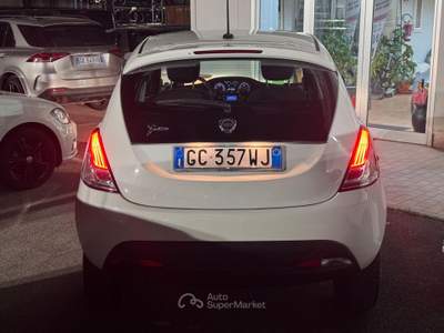 Lancia Ypsilon Non Fumatore, unico proprietario, ottime condizioni generali. Bianco usata Deruta