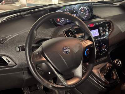 Lancia Ypsilon Non Fumatore, unico proprietario, ottime condizioni generali. Bianco usata Deruta