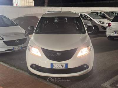 Lancia Ypsilon Non Fumatore, unico proprietario, ottime condizioni generali. Bianco usata Deruta