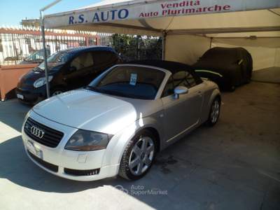 Audi TT audi tt 1.8 benzina cabrio Grigio usata Giugliano