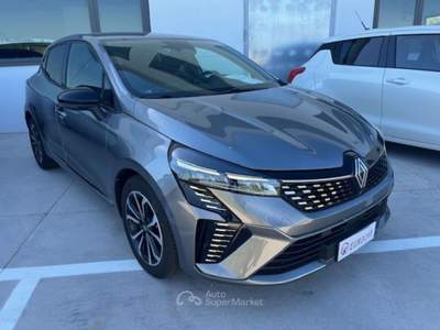Renault Clio TCe 90 CV 5 porte Techno Grigio usata Monte Porzio