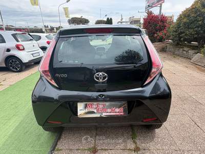 Toyota Aygo 5 porte x-business Grigio usata Pomezia
