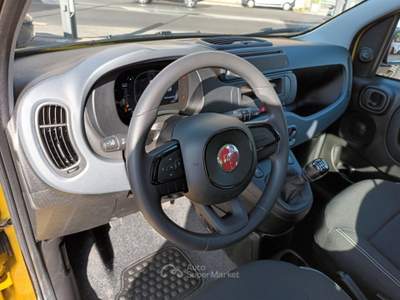 Fiat Panda 1000 HYBRID 70 CV PDC ITALIA Giallo usata Roma