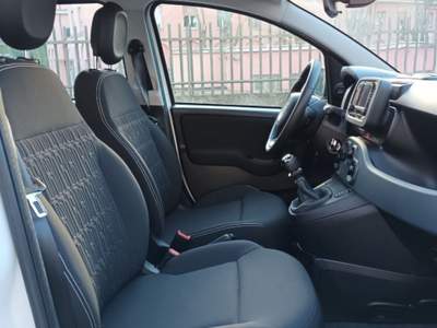 Fiat Panda 1000 HYBRID PANDINA ICON 70CV 5P PACKCITY ITALIA Bianco usata Roma