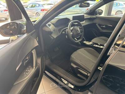 Peugeot 2008 Hybrid 145 e-DCS6 Allure PROMO! Nero usata Arsago Seprio
