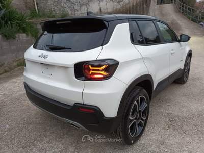 Jeep Avenger 1200 E-HYBRID SUMMIT 110CV AUTOM PACK WINTER PELLE Bianco usata Roma