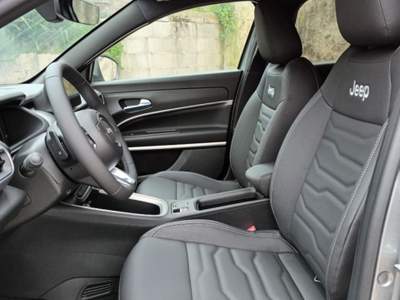 Jeep Avenger 1200 E-HYBRID SUMMIT 110CV AUTOM PACK WINTER PELLE Grigio usata Roma