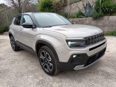 Jeep Avenger 1200 E-HYBRID SUMMIT 110CV AUTOM PACK WINTER PELLE Beige usata Roma