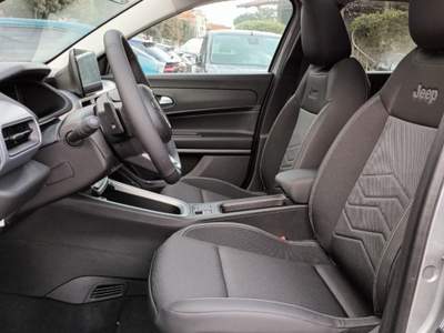 Jeep Avenger 1200 MHEV SUMMIT AUTOM 100CV TETTO INFOTAINMENT Grigio usata Roma