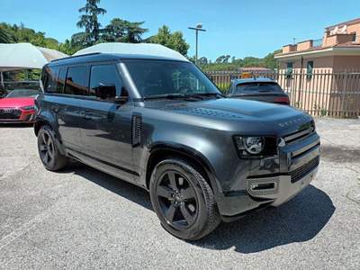 Land Rover Defender 110 3000D I6 250CV AWD AUTO X-DYNAMIC SE ITALIA Grigio usata Roma