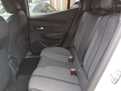 Peugeot 2008 1200 HYBRID ALLURE 145CV E-DCS6 CARPLAY FULL LED Bianco usata Roma