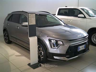 Kia Niro 1.6 GDi DCT HEV Style Grigio usata Novara