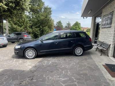 Volkswagen Passat Var. Highline NEO PATENTATI Grigio usata Perugia