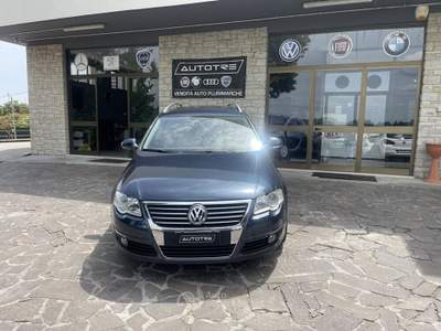 Volkswagen Passat Var. Highline NEO PATENTATI Grigio usata Perugia