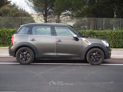MINI Cooper Mini Cooper D Countryman*CATENA KO* Bronzo usata Bari