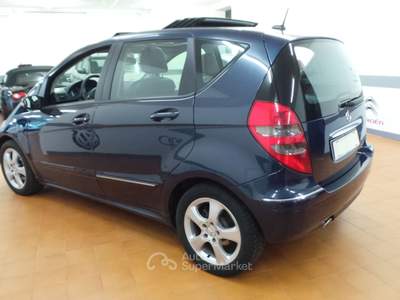 Mercedes-Benz Classe A vettura tenuta molto bne Blu/Azzurro usata Dormelletto