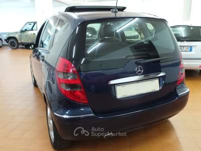 Mercedes-Benz Classe A vettura tenuta molto bne Blu/Azzurro usata Dormelletto