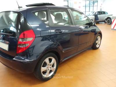 Mercedes-Benz Classe A vettura tenuta molto bne Blu/Azzurro usata Dormelletto