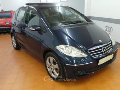 Mercedes-Benz Classe A vettura tenuta molto bne Blu/Azzurro usata Dormelletto