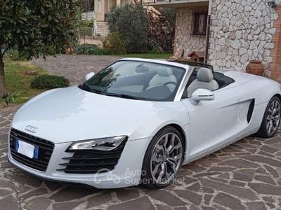 Audi R8 Spyder 4.2 V8 FSI quattro R tronic Bianco usata San Miniato