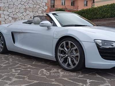 Audi R8 Spyder 4.2 V8 FSI quattro R tronic Bianco usata San Miniato