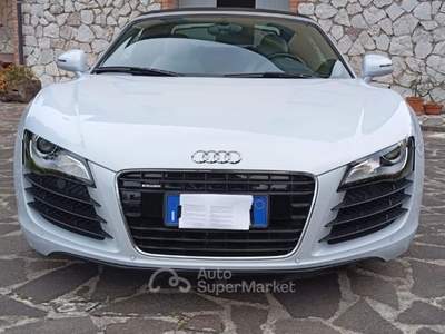 Audi R8 Spyder 4.2 V8 FSI quattro R tronic Bianco usata San Miniato