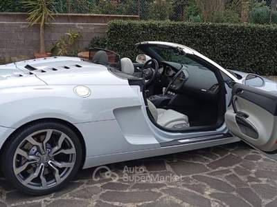 Audi R8 Spyder 4.2 V8 FSI quattro R tronic Bianco usata San Miniato