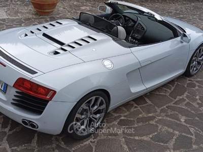Audi R8 Spyder 4.2 V8 FSI quattro R tronic Bianco usata San Miniato