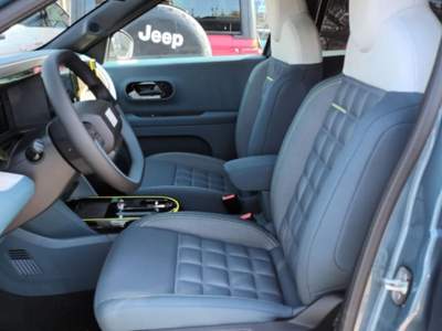 Fiat Grande Panda 1200 HYBRID LA PRIMA 110CV AUT NAV CARPLAY CAM"17 Blu/Azzurro usata Pistoia